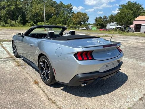 Used 2024 Ford Mustang Premium RWD image 5