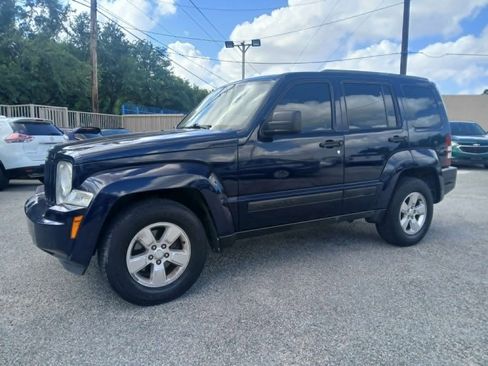 Used 2012 Jeep Liberty Sport w/ Driver Convenience Group RWD image 1
