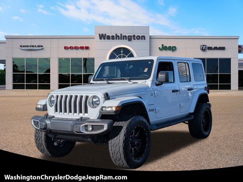 Used 2022 Jeep Wrangler Unlimited Sahara image 1