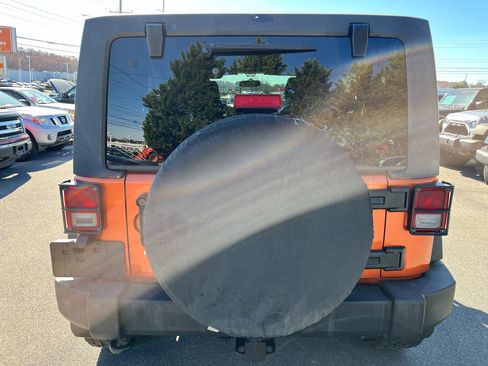 Used 2011 Jeep Wrangler Unlimited Sport image 6