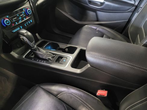 Used 2019 Ford Escape Titanium AWD/4WD image 26