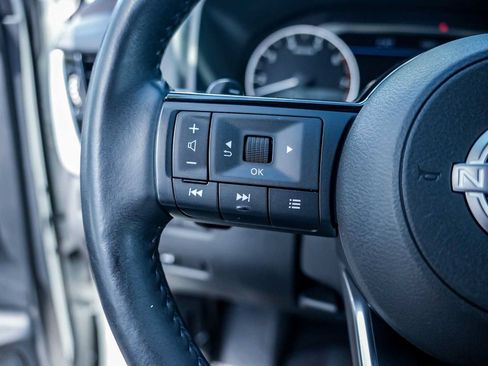 Used 2023 Nissan Rogue SL w/ SL Premium Package FWD image 13