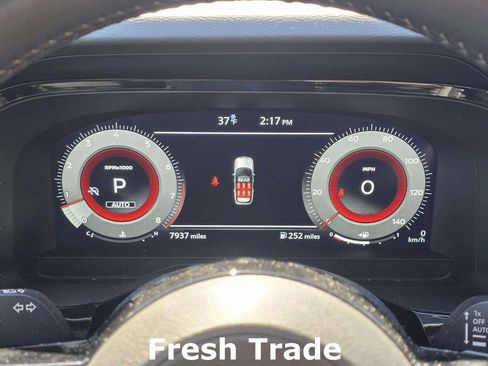 Used 2025 Nissan Pathfinder Platinum w/ Cargo Package image 15