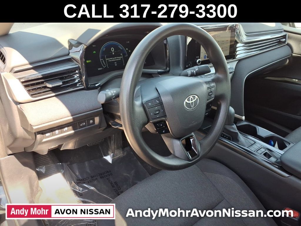 Used 2025 Toyota Camry LE FWD image 20