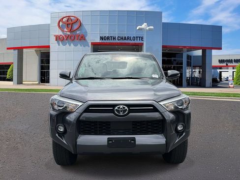 Used 2022 Toyota 4Runner SR5 Premium AWD/4WD image 3