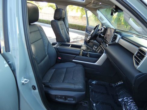 Used 2024 Toyota Tundra Limited image 29