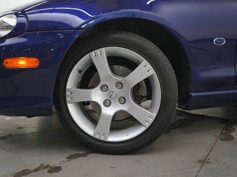 Used 2003 MAZDA MX-5 Miata Shinsen RWD image 24