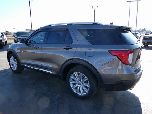 Used 2021 Ford Explorer Limited image 6