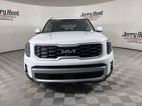 Used 2023 Kia Telluride S w/ S Sunroof Package image 2