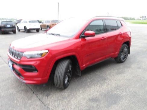 Used 2022 Jeep Compass Limited w/ (RED) Package AWD/4WD image 6