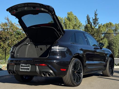 New 2026 Porsche Macan GTS AWD/4WD image 32