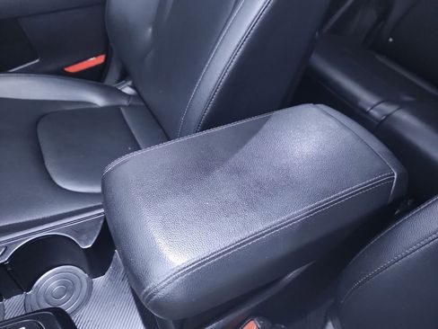 Used 2025 Kia Sportage EX w/ Premium Package image 21