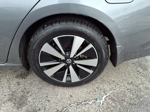 Used 2020 Nissan Altima 2.5 SV image 32