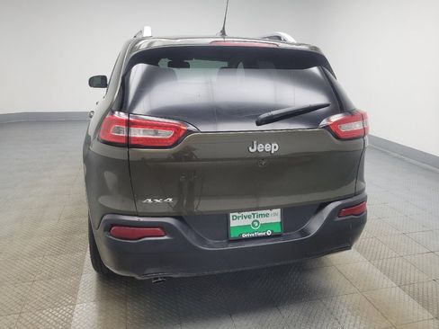 Used 2015 Jeep Cherokee Latitude w/ Cold Weather Group AWD/4WD image 6