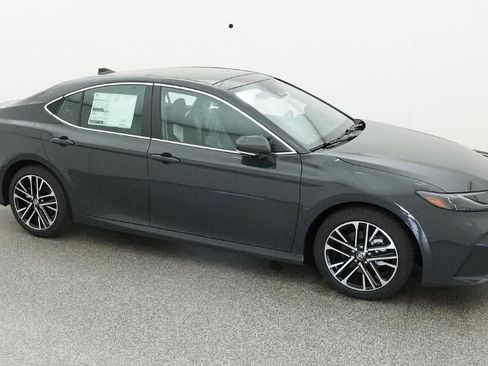 New 2026 Toyota Camry XLE image 12