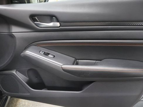 Used 2022 Nissan Altima 2.0 SR image 11