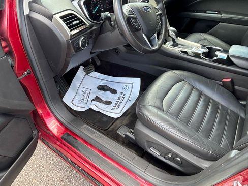 Used 2016 Ford Fusion SE w/ Equipment Group 202A FWD image 10