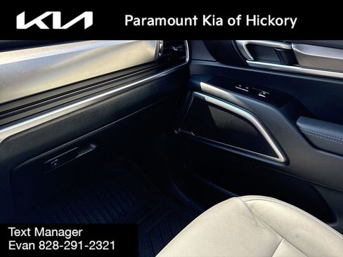 Used 2025 Kia Telluride S AWD/4WD image 32