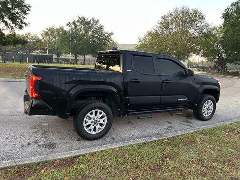 Certified 2024 Toyota Tacoma SR5 image 5