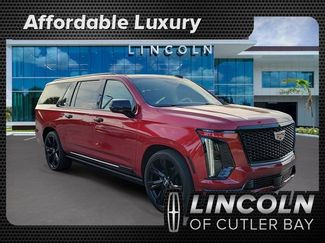 Used 2025 Cadillac Escalade ESV Sport Platinum AWD/4WD video 1