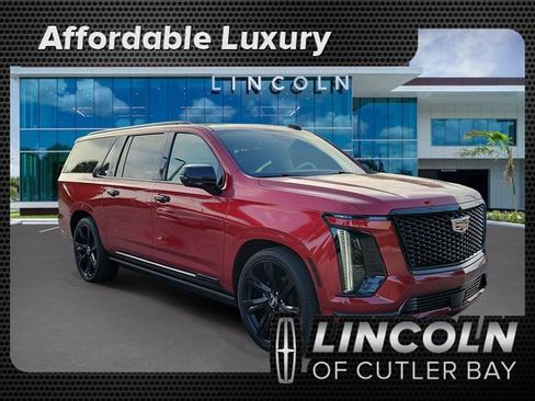 Used 2025 Cadillac Escalade ESV Sport Platinum AWD/4WD image 1