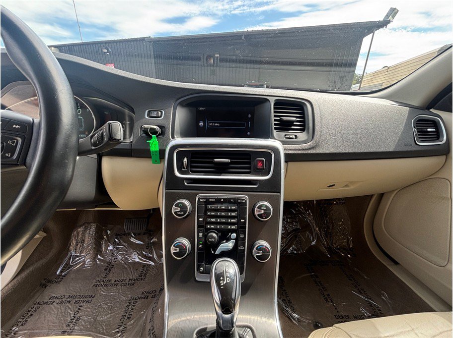 Used 2014 Volvo S60 T5 FWD image 11