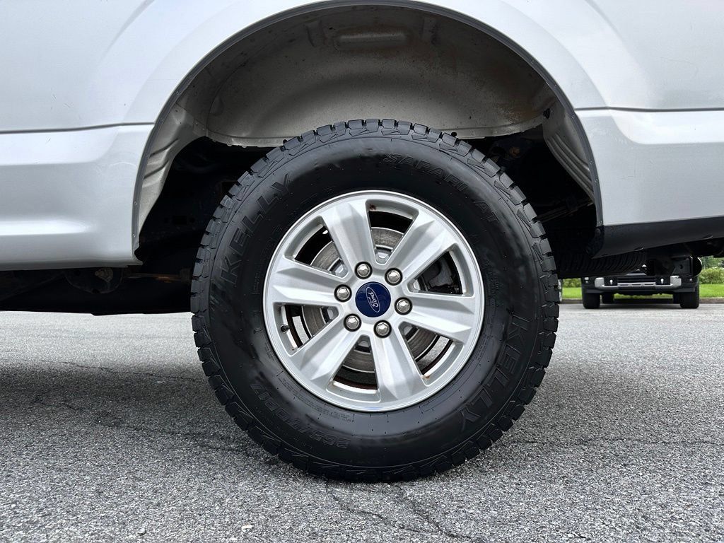 Used 2015 Ford F150 XL w/ Equipment Group 101A Mid AWD/4WD image 40