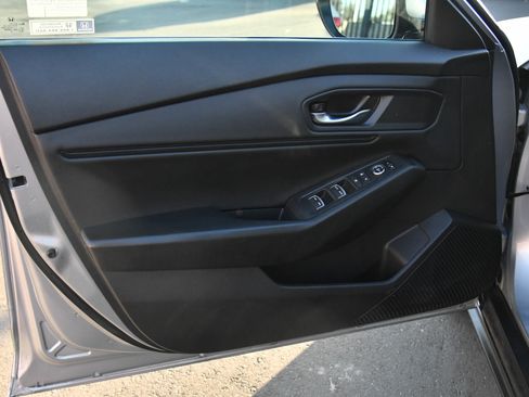 Used 2024 Honda Accord EX image 13
