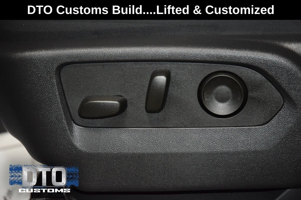 Used 2025 Chevrolet Silverado 1500 High Country w/ Midnight Edition AWD/4WD image 37