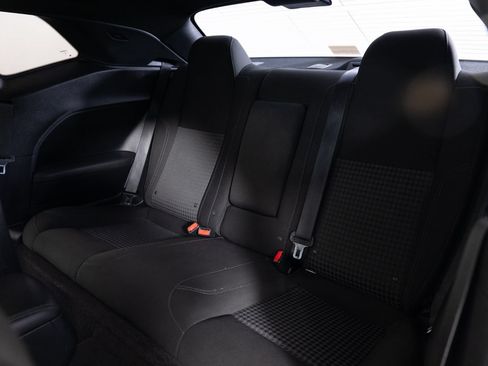 Used 2018 Dodge Challenger SXT RWD image 17