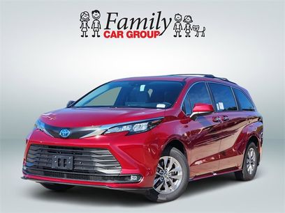 New 2025 Toyota Sienna XLE