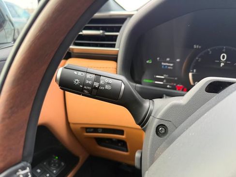 New 2026 Lexus LX 600 4WD w/ Luxury Package image 19