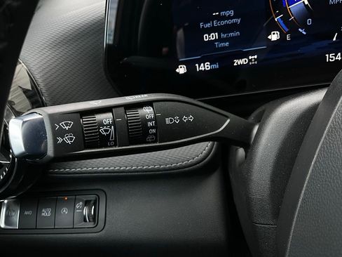 Used 2025 Chevrolet Equinox LT image 34