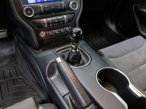 Used 2020 Ford Mustang Shelby GT350 w/ Technology Package image 20