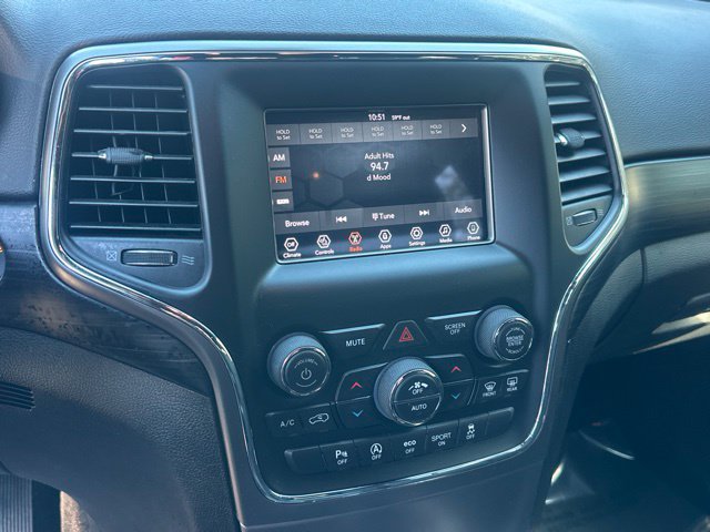 Used 2019 Jeep Grand Cherokee Laredo AWD/4WD image 7