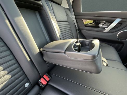 New 2025 Land Rover Discovery Sport S image 17