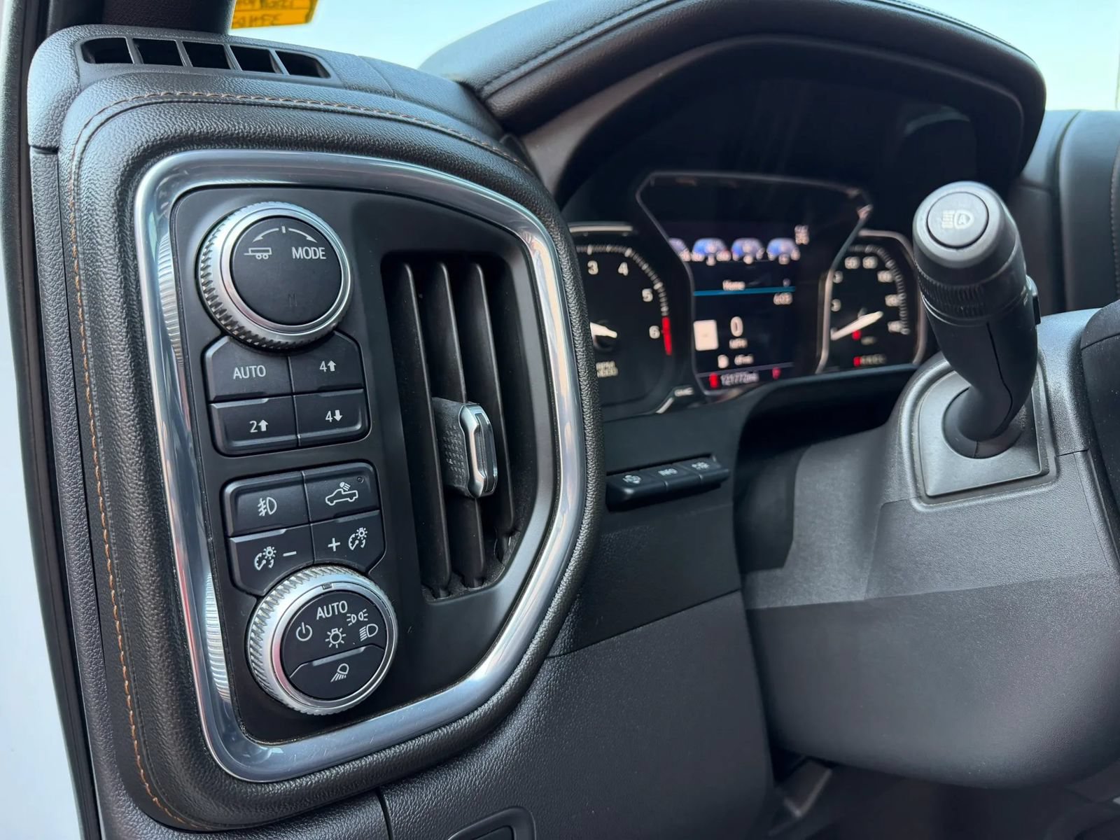 Used 2020 GMC Sierra 1500 AT4 w/ AT4 Premium Package AWD/4WD image 24