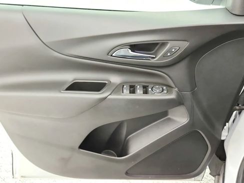 Used 2022 Chevrolet Equinox LT w/ LPO, Floor Liner Package image 32