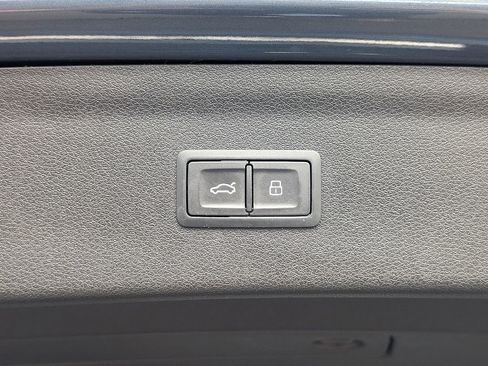 Used 2018 Audi Q3 2.0T Premium Plus w/ Premium Plus Package image 16