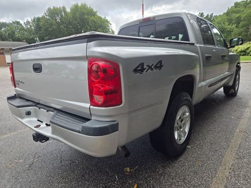 Used 2007 Dodge Dakota SLT w/ Trailer Tow Group AWD/4WD image 9