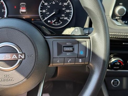 Used 2023 Nissan Rogue SV AWD/4WD image 20