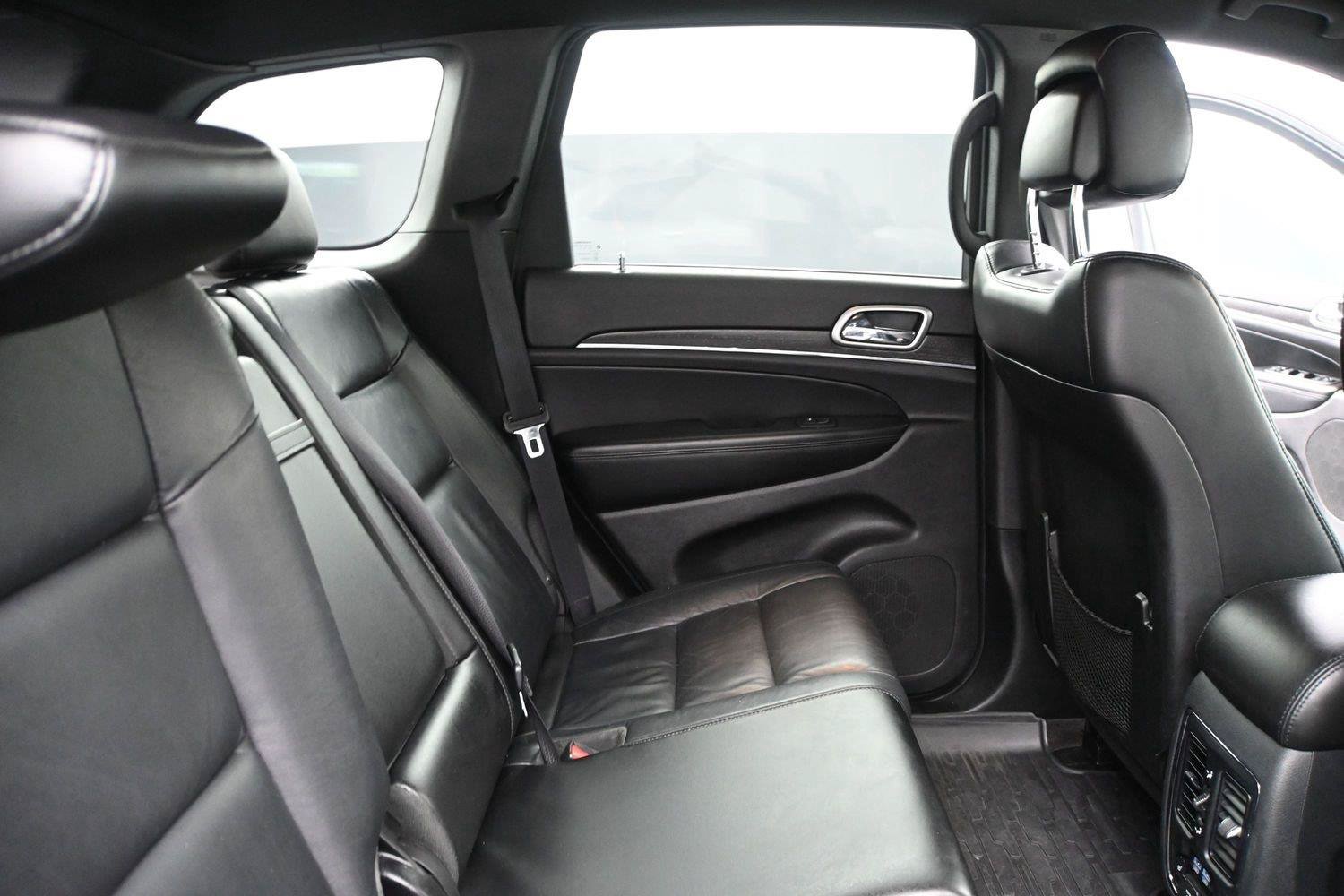 Used 2018 Jeep Grand Cherokee Limited AWD/4WD image 21