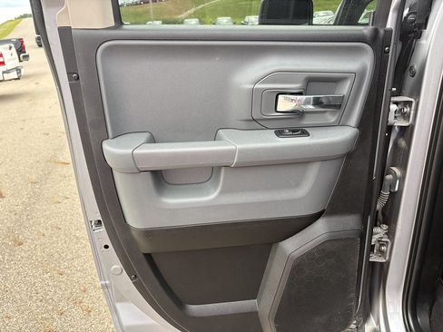 Used 2024 RAM 1500 Classic SLT AWD/4WD image 16