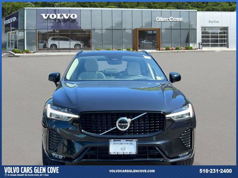Used 2024 Volvo XC60 B5 Ultimate w/ Protection Package Premier AWD/4WD image 2