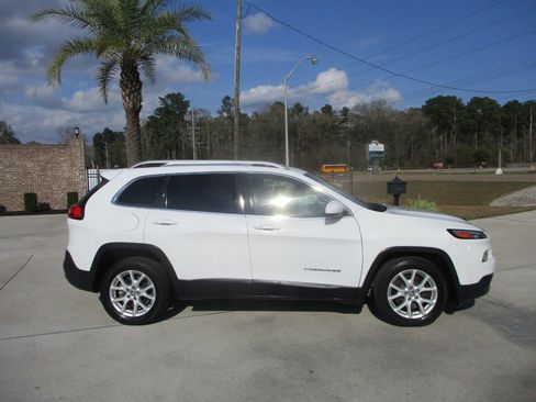 Used 2015 Jeep Cherokee Latitude image 10
