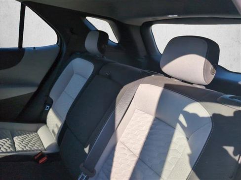 Used 2018 Chevrolet Equinox LS image 18