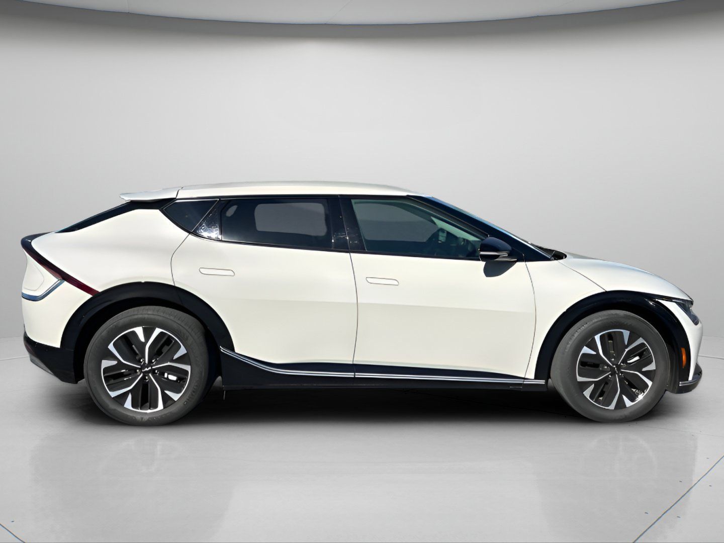 Used 2024 Kia EV6 Wind AWD/4WD image 5
