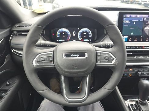 Certified 2025 Jeep Compass Limited w/ High Altitude Package AWD/4WD image 17