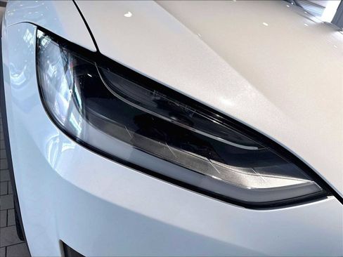 Used 2018 Tesla Model X 75D AWD/4WD image 15