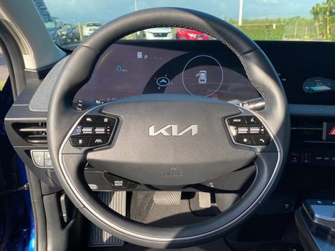 Used 2023 Kia EV6 Wind w/ Wind Technology Package AWD/4WD image 30